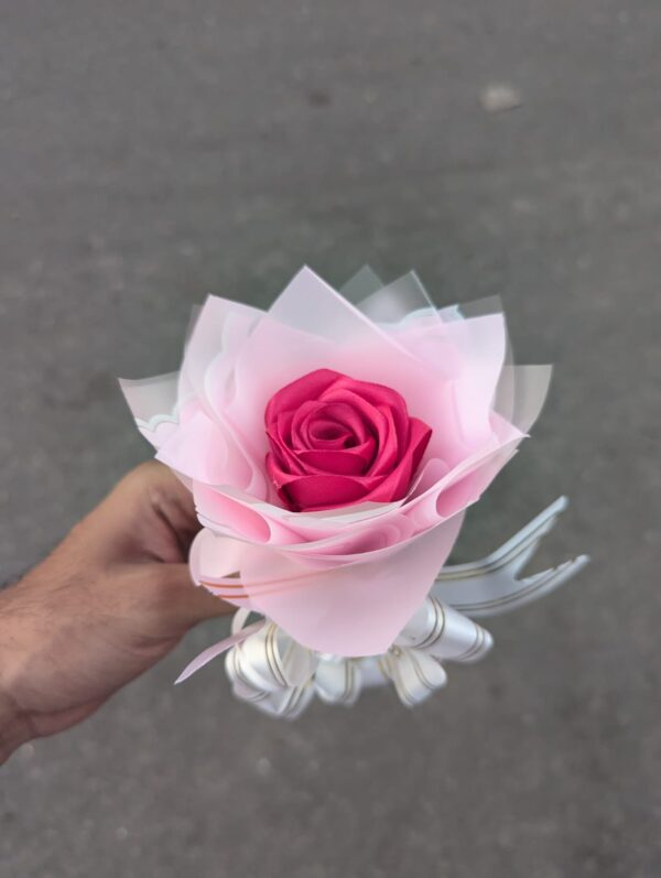 B138 Pink Single Ribbon Rose